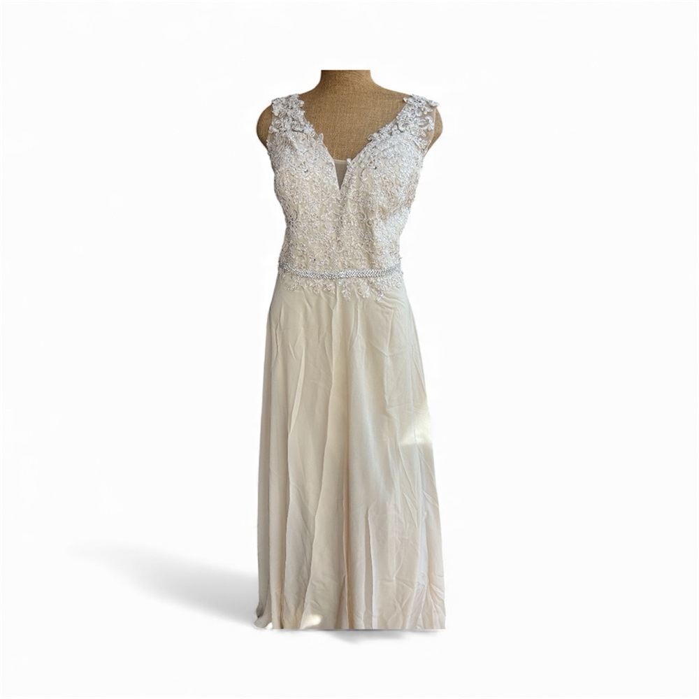 Elegant White Lace Bridal Gown